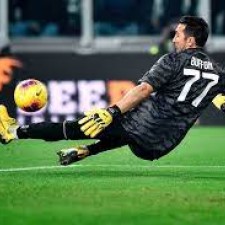 Buffon lykønsker AC Milan med købet af Maignan